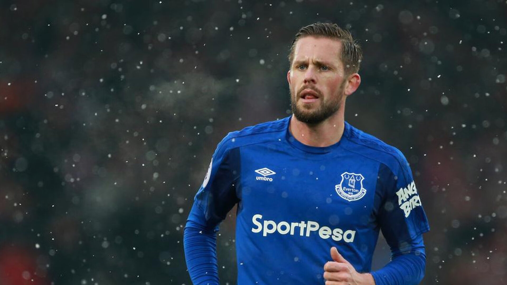 WTA年终总决赛：莱巴金娜胜斯维亚特克，莱巴金娜身高多少